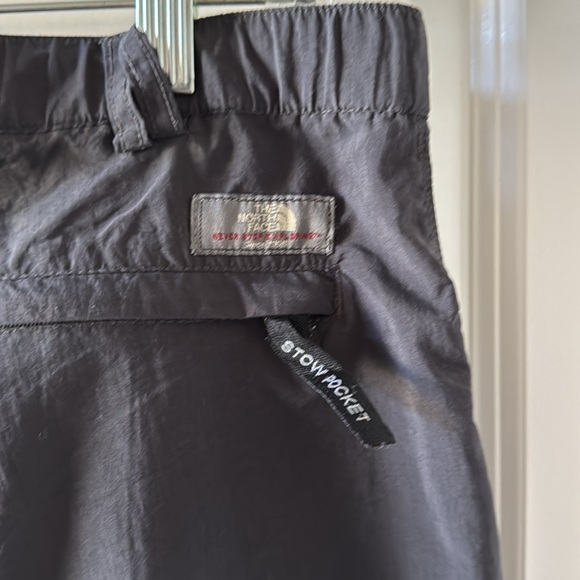 The North Face outdoor capri pants - Picture 7 of 14